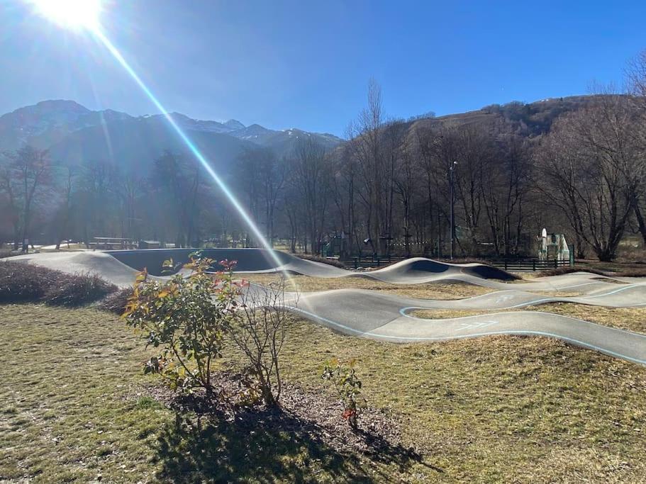 Charmant T4 Duplex Vue Montagne Loudenvielle Buitenkant foto